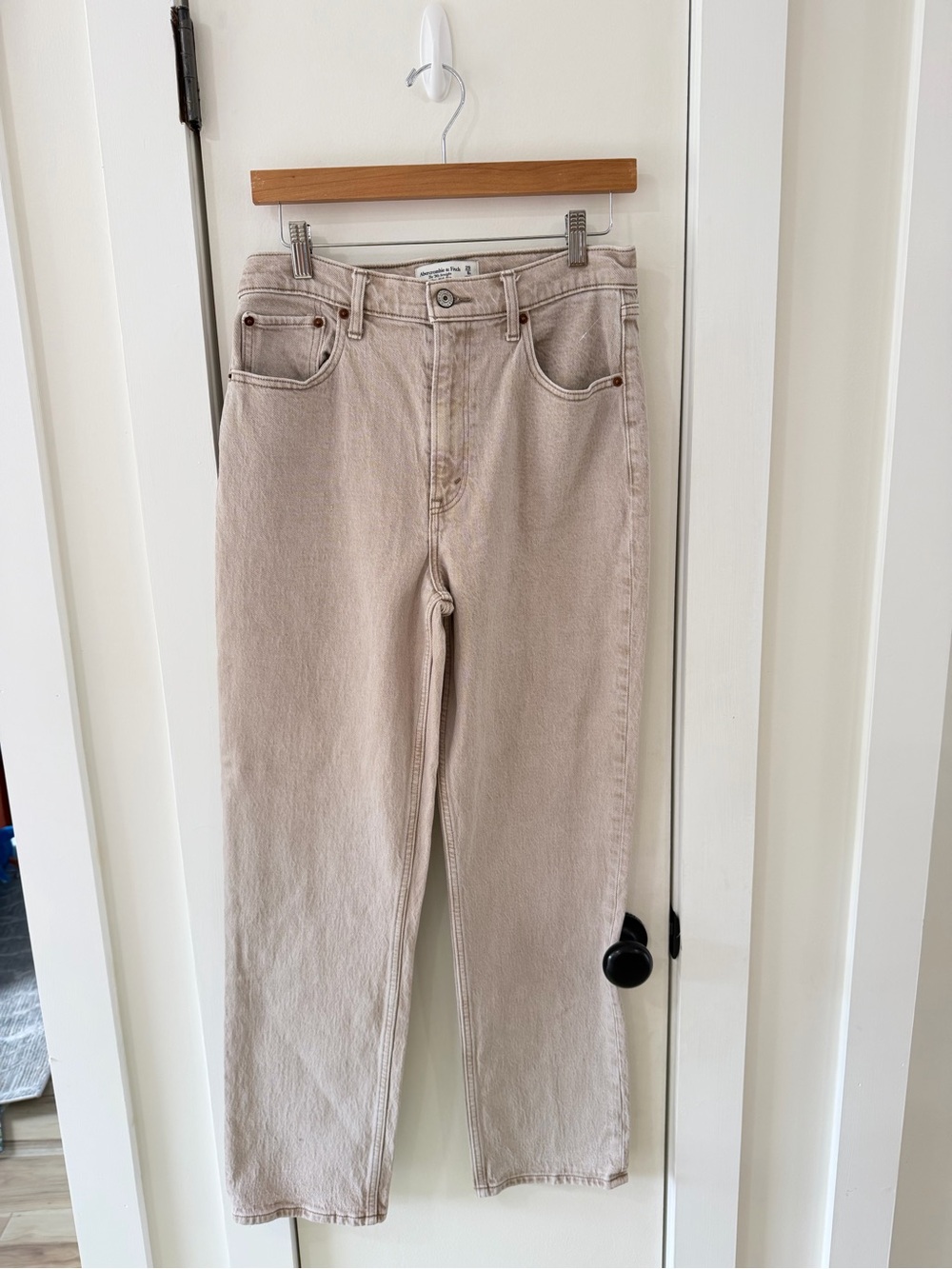 Abercrombie & Fitch Women’s The 90s Straight Ultra High Rise Size 29/8 // Washed